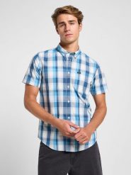 LEE MĘSKA KOSZULA LEE LEE BUTTON DOWN SS ORION 112363899. Koszule męskie Lee, m, bez wzorów, bez kołnierzyka, bez ramiączek. Za 139.99 zł.