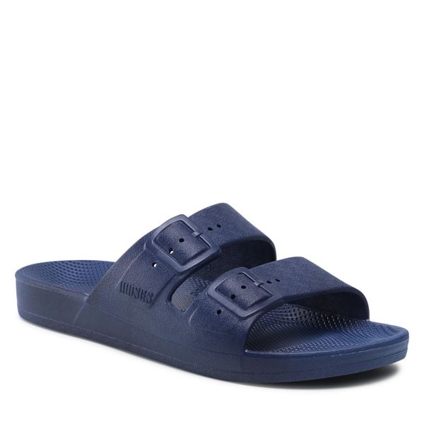 Klapki Freedom Moses. Niebieskie klapki damskie Freedom moses, bez wzorów, bez obcasa. Za 159.99 zł.