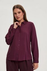 Wiskozowa koszula burgundowa. Czerwone koszule damskie MOODO, l, bez wzorów, z wiskozy, bez kołnierzyka, bez ramiączek. Za 79.99 zł.