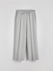 Spodnie jogger - szary. Szare spodnie materiałowe damskie Reserved, l, bez wzorów, z tkaniny. W wyprzedaży za 79.99 zł.