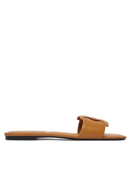 Calvin Klein Klapki Square Flat Sandal Emblem HW0HW03128 Brązowy. Brązowe klapki damskie Calvin Klein, bez wzorów, ze skóry, bez obcasa. Za 327.99 zł.