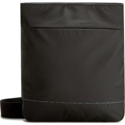 Saszetka CALVIN KLEIN - Logan 2.0 Flat Crossover K50K502044 001. Czarne saszetki męskie Calvin Klein, z materiału, młodzieżowe. W wyprzedaży za 239.00 zł.