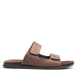 Klapki Lasocki. Brązowe klapki męskie Lasocki. Za 159.99 zł.