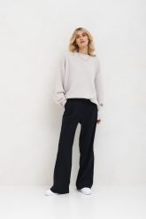 SPODNIE ALEX GRANATOWE W PASKI XS - Flawless. Niebieskie spodnie materiałowe damskie Flawless, s, bez wzorów, z elastanu, z podwyższonym stanem. Za 496.00 zł.