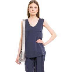 Simple - Top. Szare topy damskie Simple, z materiału, z okrągłym kołnierzem, bez rękawów. W wyprzedaży za 139.90 zł.