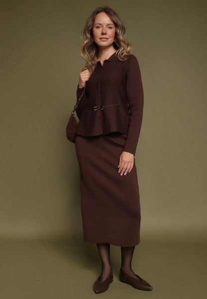 Brązowy Komplet Garsonka z Wiskozą Marynarka z Paskiem i Ołówkowa Spódnica Zaise. Brązowe spódnice damskie Born2be, s, bez wzorów, z dzianiny, biznesowe, dopasowane. Za 209.99 zł.