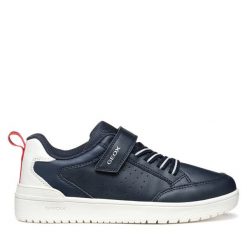 Sneakersy Geox. Białe trampki i tenisówki chłopięce Geox, bez wzorów, bez zapięcia. Za 239.99 zł.