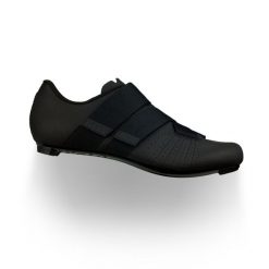 Buty rowerowe Tempo Powerstrap R5, czarne. Czarne buty sportowe męskie FIZIK, bez zapięcia, rowerowe. Za 506.40 zł.