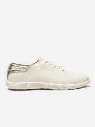 Buty sportowe damskie TBS Queen A17 +. Białe obuwie sportowe damskie TBS, bez wzorów, z materiału, trekkingowe. Za 426.00 zł.