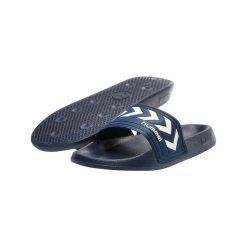 Buty do stepowania Hummel Larsen Slipper. Białe klapki damskie Hummel, bez wzorów, klasyczne, bez obcasa. Za 174.50 zł.