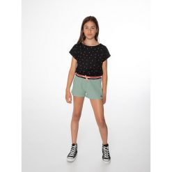 Spodenki dziewczęce Protest PRTFIONA JR shorts. Zielone spodenki dla dziewczynek Protest, bez wzorów, sportowe. W wyprzedaży za 83.99 zł.