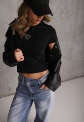 Czarny T-shirt z Bawełny Ozdobiony Sercem z Cyrkonii Amythera. Czarne koszule damskie Renee, m, z aplikacjami, z bawełny, eleganckie, bez kołnierzyka, bez ramiączek. Za 49.99 zł.