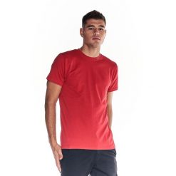 Koszulka z bawełna na siłownia na czas wolny. Czerwone buty sportowe męskie LEONE 1947 APPAREL, z bawełny, bez zapięcia, na fitness i siłownię. W wyprzedaży za 77.89 zł.