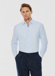 PAKO LORENTE – Niebieska bawełniana koszula męska. Niebieskie koszule męskie Pako Lorente, l, bez wzorów, z bawełny, eleganckie, bez kołnierzyka, bez ramiączek. Za 99.99 zł.