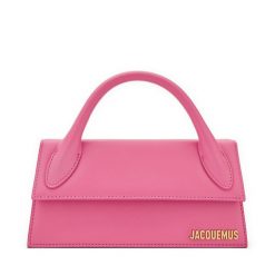 Torebka JACQUEMUS. Czerwone torebki do ręki damskie JACQUEMUS, bez wzorów, klasyczne, bez dodatków. Za 2,339.00 zł.
