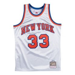 Koszulka New York Knicks. Szare koszulki sportowe męskie Mitchell & Ness, s, bez wzorów, z materiału, bez kołnierzyka, bez ramiączek, do koszykówki. Za 582.50 zł.