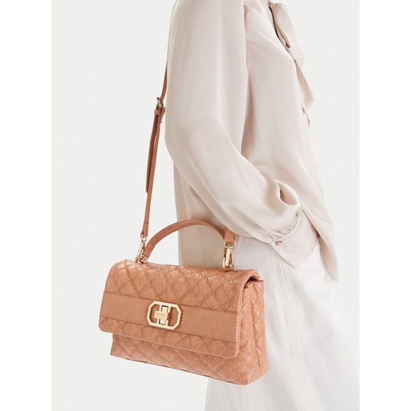 Torebka Nine West. Brązowe torebki do ręki damskie Nine West, bez wzorów, klasyczne, bez dodatków. Za 166.99 zł.