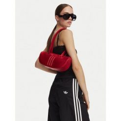 Torebka adidas. Czerwone torebki do ręki damskie Adidas, bez wzorów, klasyczne, bez dodatków. Za 179.99 zł.