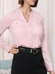 Koszula slim fit - różowy. Czerwone koszule damskie Sinsay, l, bez wzorów, bez kołnierzyka, bez ramiączek. W wyprzedaży za 19.99 zł.