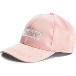 Czapka z daszkiem TOMMY JEANS - Tjw Satin Cap AW0AW05468 646. Czapki i kapelusze damskie marki Tommy Jeans. W wyprzedaży za 139.00 zł.