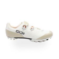 Buty damskie DOMINATOR X, lodowa biel/beż. Białe obuwie sportowe damskie SIDI, bez wzorów, rowerowe. Za 1,123.00 zł.