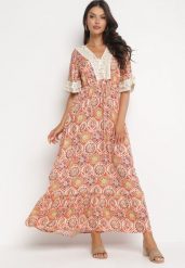 Pomarańczowa Maxi Sukienka w Stylu Boho z Wiskozy Ozdobiona Koronką i Falbanką Kamrius. Brązowe sukienki damskie Born2be, l, bez wzorów, z koronki, boho, bez kołnierzyka, bez ramiączek, maxi. Za 99.99 zł.