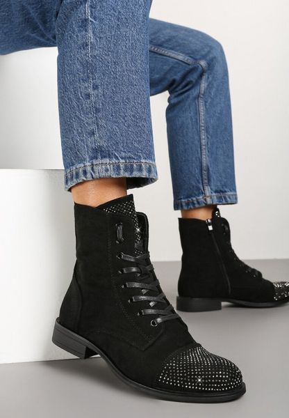 Czarne Botki na Płaskiej Podeszwie ze Sznurowaniem i Cyrkoniami Innama. Czarne botki damskie Renee, z jeansu, eleganckie, bez obcasa, na płaskiej podeszwie, bez zapięcia. Za 109.99 zł.
