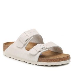 Klapki Birkenstock. Brązowe klapki damskie Birkenstock, bez wzorów, bez obcasa. Za 419.99 zł.