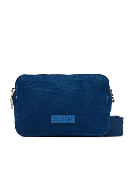 Calvin Klein Torebka Webbing Strap Canvas Camera Bag LV04F3385G Niebieski. Niebieskie listonoszki damskie Calvin Klein, bez wzorów, z materiału, bez dodatków. Za 232.99 zł.