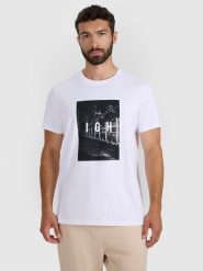 4F T-shirt regular z nadrukiem męski - biały M. Białe koszulki sportowe męskie 4f, m, bez wzorów, z bawełny, bez kołnierzyka, bez ramiączek. Za 69.99 zł.
