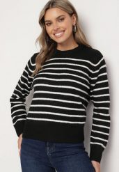 Czarny Sweter w Paski o Klasycznym Kroju Rialira. Czarne swetry damskie Born2be, uniwersalny, bez wzorów, z jeansu, eleganckie, bez kołnierzyka, bez ramiączek, długie, bez kaptura. Za 139.99 zł.