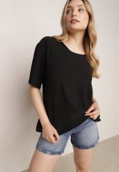 Czarny Minimalistyczny T-shirt z Teksturowanej Tkaniny z Bawełną Shinost. Czarne bluzki damskie Born2be, plus size, bez wzorów, z bawełny, biznesowe, bez kołnierzyka, plus size, bez ramiączek. Za 59.99 zł.