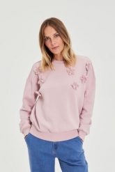 Bluza z kwiatkami różowa. Czerwone bluzy damskie MOODO, l, bez wzorów, z bawełny, bez kaptura. Za 129.99 zł.