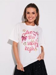 Bawełniana koszulka z napisem świątecznym - kremowy. Białe t-shirty damskie Sinsay, l, bez wzorów, z bawełny, wizytowe, bez kołnierzyka. Za 25.99 zł.