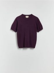 Sweter z krótkim rękawem z dodatkiem wełny - ciemnofioletowy. Fioletowe swetry przez głowę męskie Reserved, l, bez wzorów, z dzianiny, bez kołnierzyka. Za 149.99 zł.