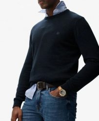 Superdry Essentials Cotton Jumper – sweter bawełniany, krój relaxed. Niebieskie swetry przez głowę męskie Superdry., uniwersalny, bez wzorów, z bawełny, bez kołnierzyka. Za 279.65 zł.