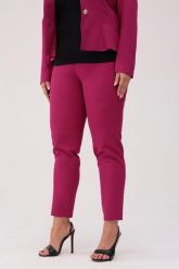 Eleganckie biznesowe spodnie Amelia w kolorze głębokiej fuksji PLUS SIZE XXL OVERSIZE WIOSNA. Czerwone spodnie materiałowe damskie Moda Size Plus Iwanek, plus size, bez wzorów, z elastanu. Za 199.90 zł.