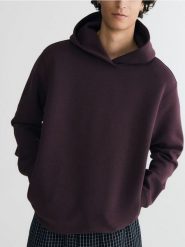 Bluza regular z kapturem - mahoniowy. Brązowe bluzy męskie Reserved, l, bez wzorów, z dzianiny, z kapturem. Za 149.99 zł.