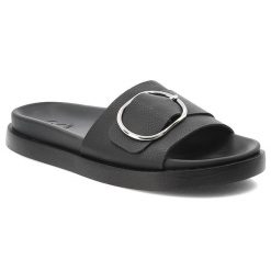 Czarne Klapki Rieker Skórzane Obuwie Damskie. Czarne klapki damskie Rieker, bez wzorów, ze skóry, eleganckie, bez obcasa. Za 289.00 zł.