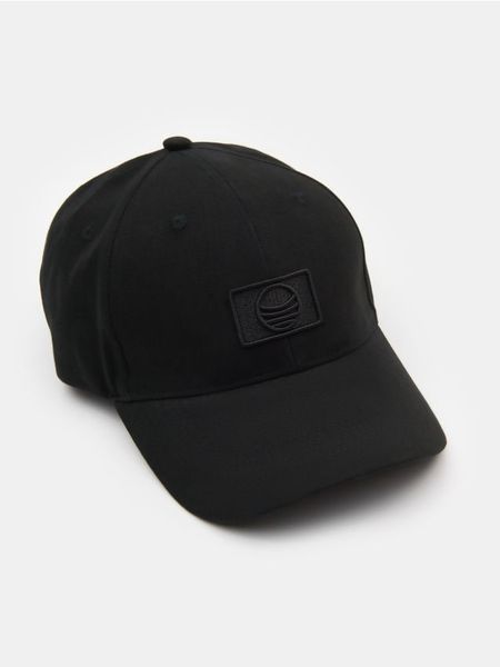 Regulowana czapka z daszkiem - czarny. Czarne czapki i kapelusze męskie Sinsay, bez wzorów. Za 15.99 zł.