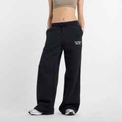 Spodnie damskie New Balance WP51954BK – czarne. Czarne spodnie materiałowe damskie New Balance, l, bez wzorów, z bawełny. Za 169.99 zł.