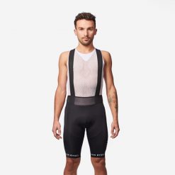 Spodenki rowerowe męskie Van Rysel RCR Decathlon AG2R La Mondiale Team Replica. Białe krótkie spodenki sportowe męskie VAN RYSEL, l, bez wzorów, z tworzywa sztucznego, rowerowe. Za 359.99 zł.