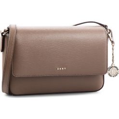 Torebka DKNY - Bryant Md Flap Cbody R82E3467 253. Listonoszki damskie marki DKNY. W wyprzedaży za 429.00 zł.