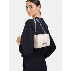 Torebka Guess. Białe torebki do ręki damskie Guess, z aplikacjami, bez dodatków. Za 210.99 zł.