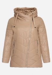 Ciemnobeżowa Pikowana Kurtka z Kapturem i Asymetrycznym Suwakiem Terithie. Brązowe kurtki damskie Born2be, xl, bez wzorów, z materiału, z kapturem. Za 139.99 zł.