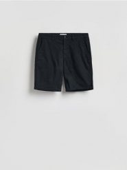 Bawełniane szorty chino - czarny. Czarne szorty męskie Reserved, l, bez wzorów, z bawełny. Za 119.99 zł.