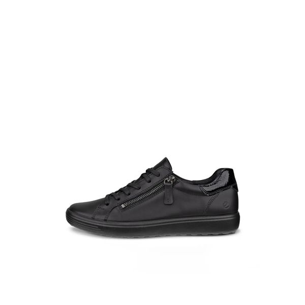 Kobiece trampki z zapięciem Ecco Soft 7. Czarne trampki i tenisówki damskie ecco, bez wzorów, z materiału, bez zapięcia. Za 585.60 zł.