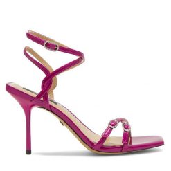 Sandały Nine West. Czerwone klapki damskie Nine West, bez wzorów, bez obcasa, na szpilce, bez zapięcia. Za 137.99 zł.