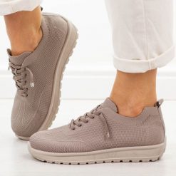 Fango sportowe buty damskie News 231. Brązowe obuwie sportowe damskie NEWS, bez wzorów, z dresówki, trekkingowe. Za 129.00 zł.