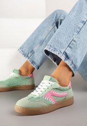 Jasnozielone Sneakersy Kultowe Tenisówki z Ozdobnymi Przeszyciami i Tweedem Koriarea. Zielone trampki i tenisówki damskie Born2be, bez wzorów, z jeansu, casualowe, bez zapięcia. Za 89.99 zł.